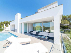 Holiday home with outdoor activities